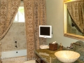 ukiah-bathroom-3